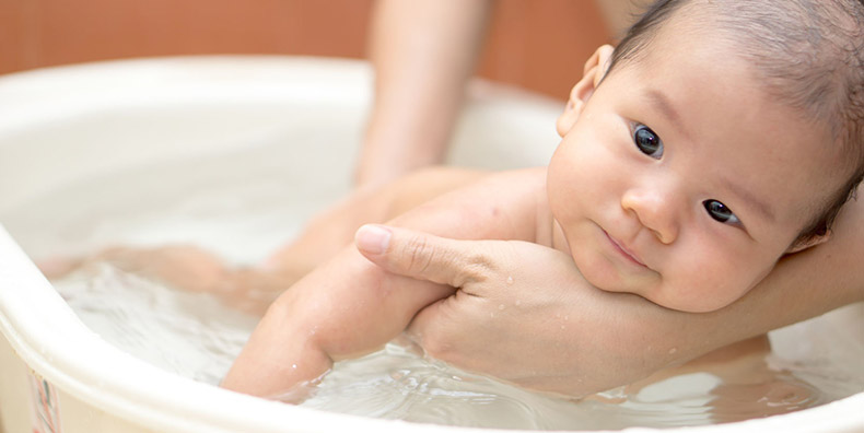 10-Unexpected-Ways-to-Soothe-a-Crying-Baby